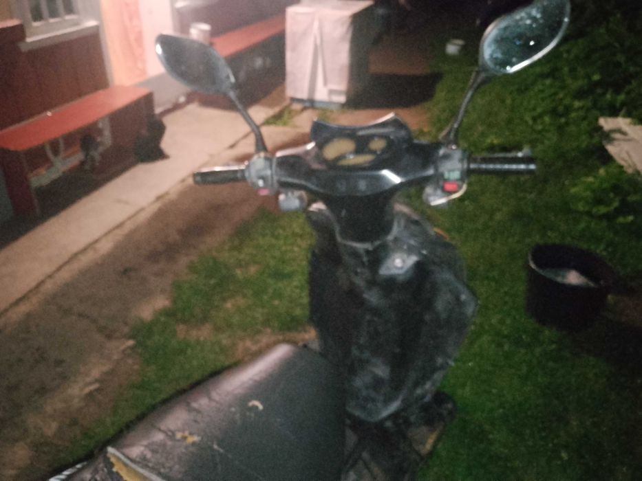 Продам скутер 50 кубів