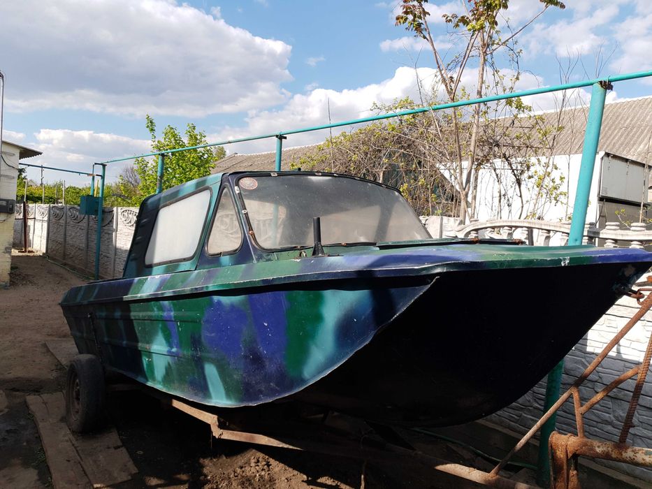 Продам лодку сарепта з двигуном mercury 75-2t