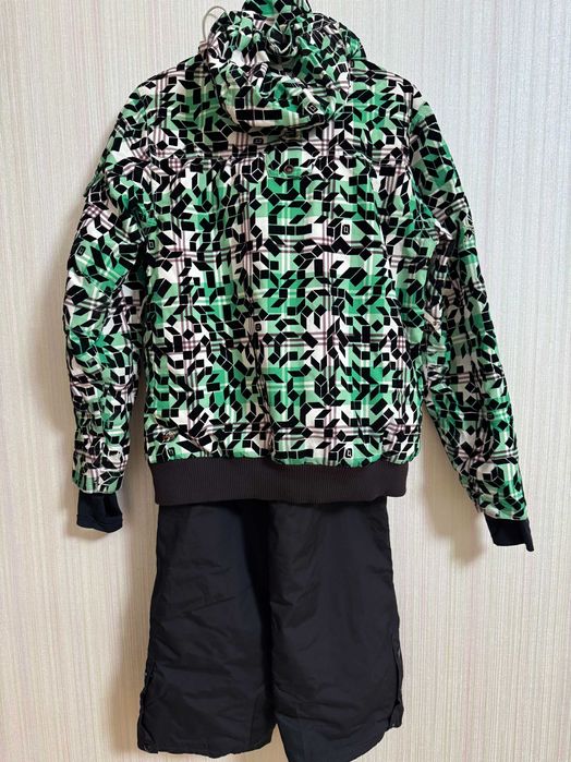 Мужской лыжный костюм (куртка и брюки) размер S-М как Новый, Идеальный