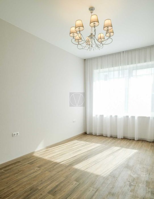 Продаю будинок 182 кв.м. з ремонтом та виходом на озеро, КМ Міжріччя