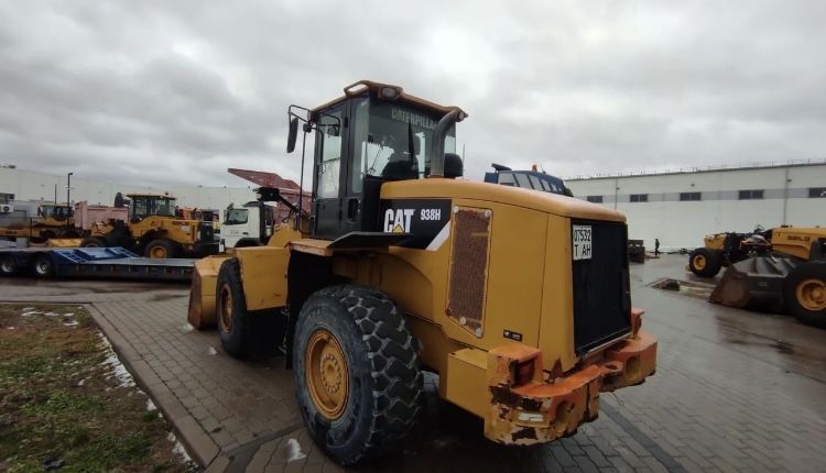 Навантажувач фронтальний CAT 938 2011р