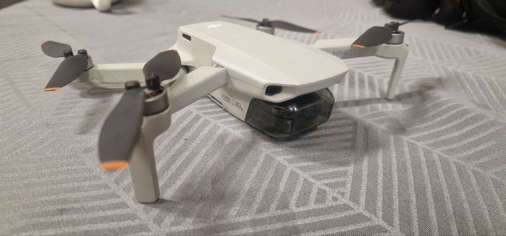 DJI mini se дрон базовий комплект