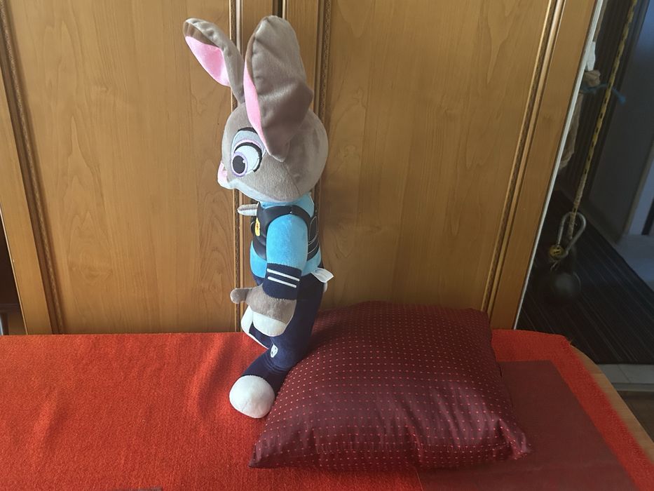 Duża maskotka królik Judy Hopps Zwierzogród 60 cm.