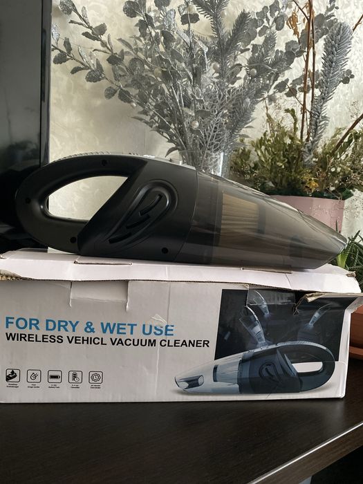 Пилосос автомобільний бездротовий з насадками 50Вт Vacuum Cleaner
