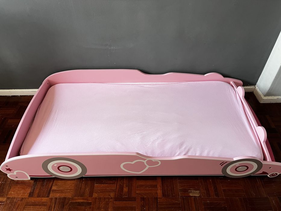 Cama de carro para bebé.