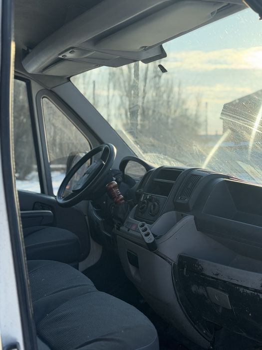 PEUGEOT BOXER 2.8 дизель