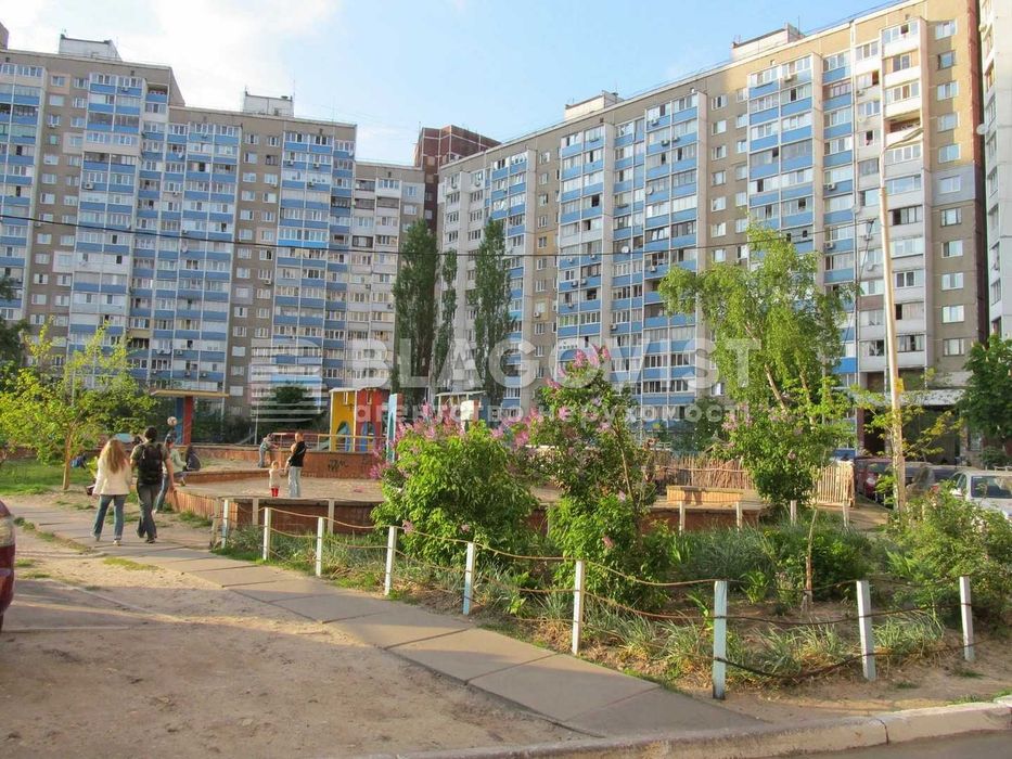 Продаж 2 кім кв вул. Заболотного, 28 Голосіївський р-н Метро Теремки Сертифікат розглядаємо