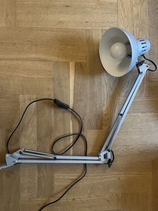 Lampka biurkowa konstruktorska