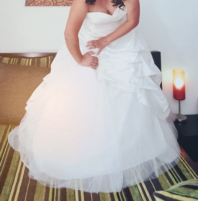 Vestido de noiva usado em muito bom estado de conservação