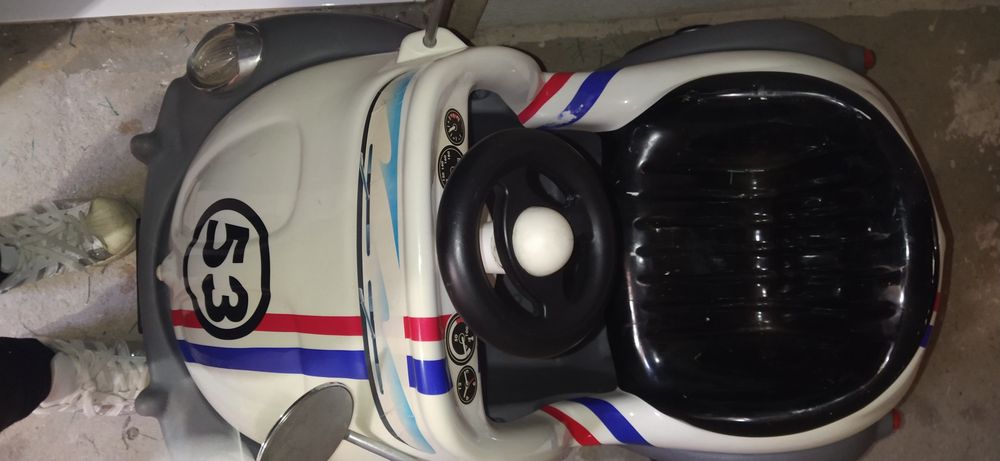 Electric Herbie Car439467122728652804