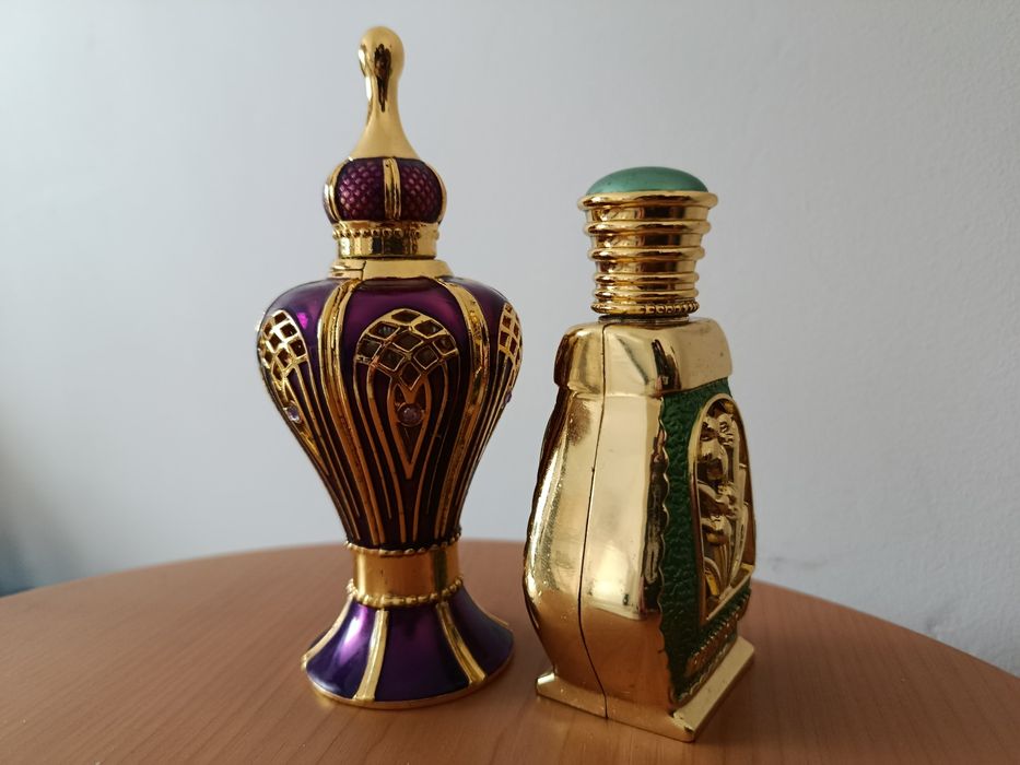 Sprzedam 2 PUSTE flakony po perfumach