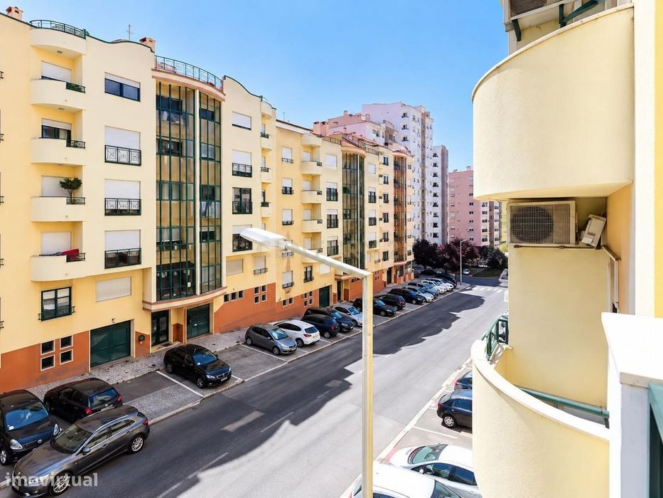T4 Renovado e Mobilado para Arrendamento | Ramada