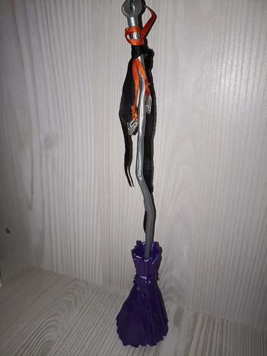 Miotła Casta Fierce monster high akcesoria