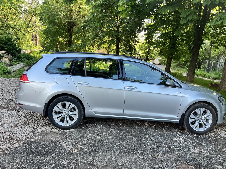 Продам Фольксваген гольф 7 1,4 tsi