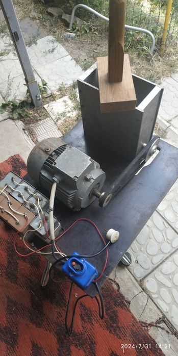 Дробарка подрібнювач дробилка