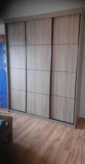 Szafy przesuwne oraz garderoby pod wymiar