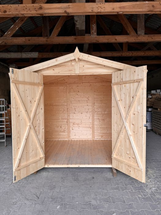 Narzędziowy domek o powierzchni 4,5m2, świerk skandynawski złóż do sam