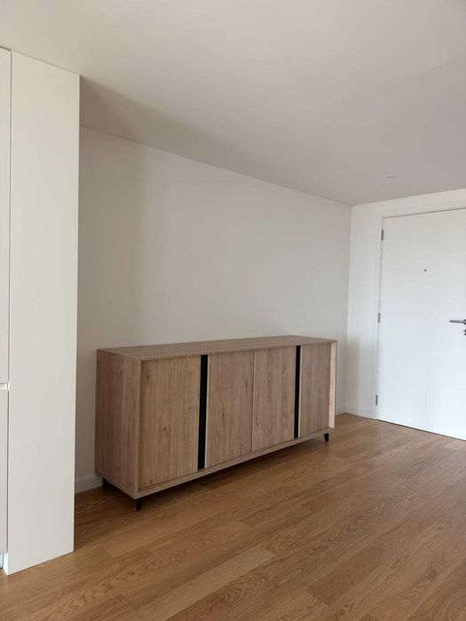 Aparador Design Moderno – Como Novo