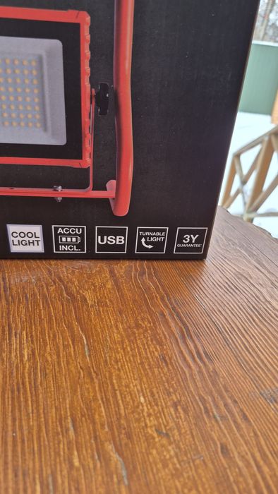 Прожектор OSRAM WORKLIGHT BATTERY 20W 1600Lm 4000К  С  аккумулятором.