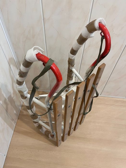 Sanki drewniano-metalowe