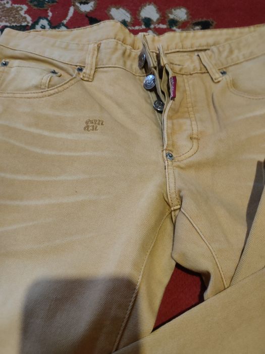 Продам джинсы"DSQUARED"