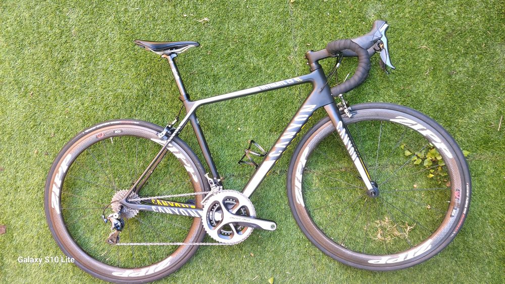 Canyon Ultimate CF SL – Shimano Dura-Ace t54
