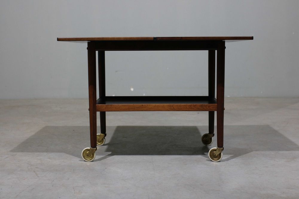 Carrinho de chá Grete Jalk em pau santo | Design Nórdico