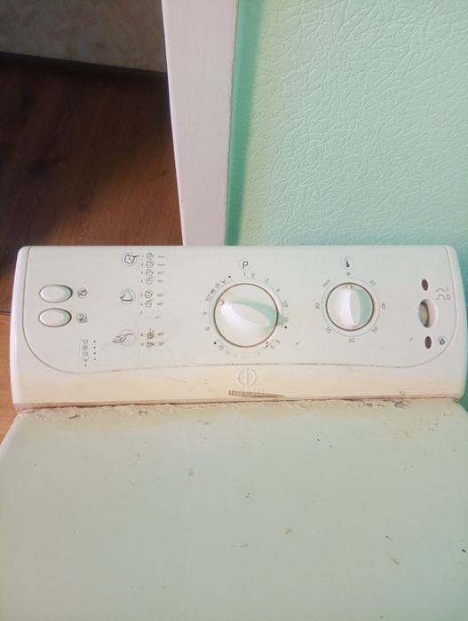 Indesit на розборку