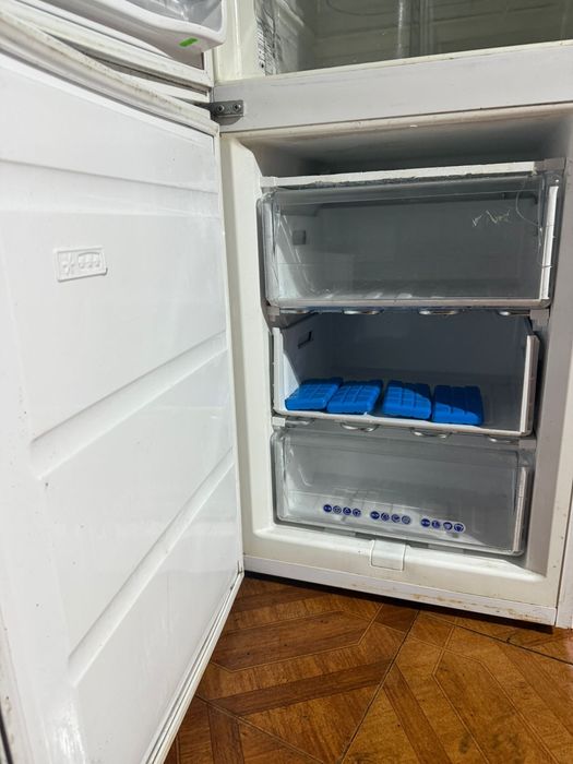 Frigorifico combinado whirlpool . Faço a entrega