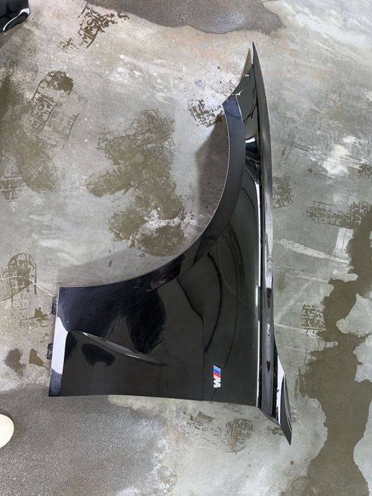 Bmw 4 G22 G23 blotnik lewy przod kolor 475