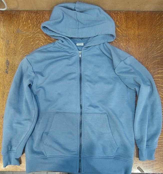 Худі блакитного кольору