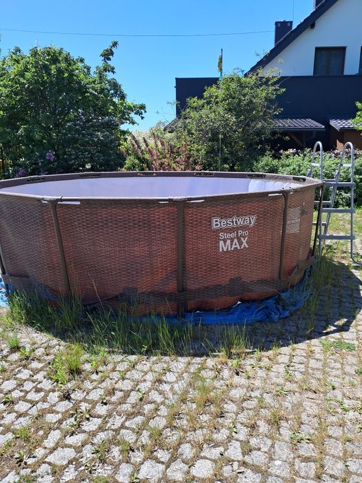 Basen ogrodowy 11000l z pompą- komplet.