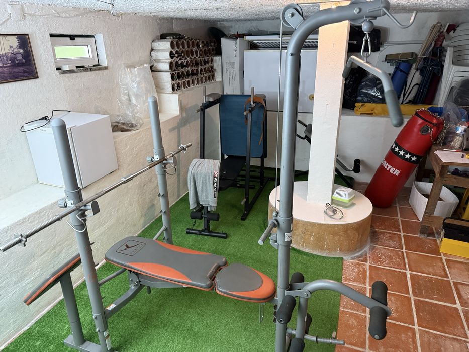 Banco de musculação multifunções (polia/supino/scoot/leg)