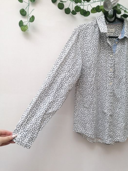 Camisa Florida com Cotoveleiras