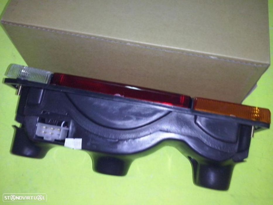 Farolim de trás Nissan Pickup D21 e Cabstar F22 etc NOVOS