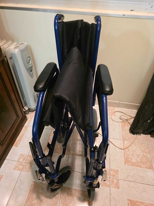 Cadeira de rodas dobrável  para transferência