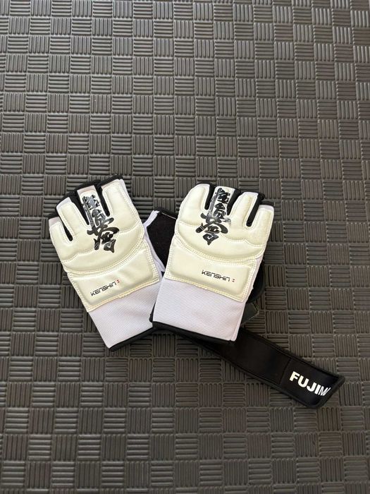 Saco de boxe 155 CM 50 kg  como novo mais suporte