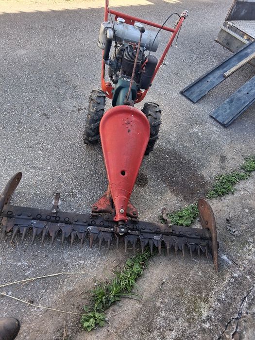 Para venda ceifeira Rotax só vista a trabalhar