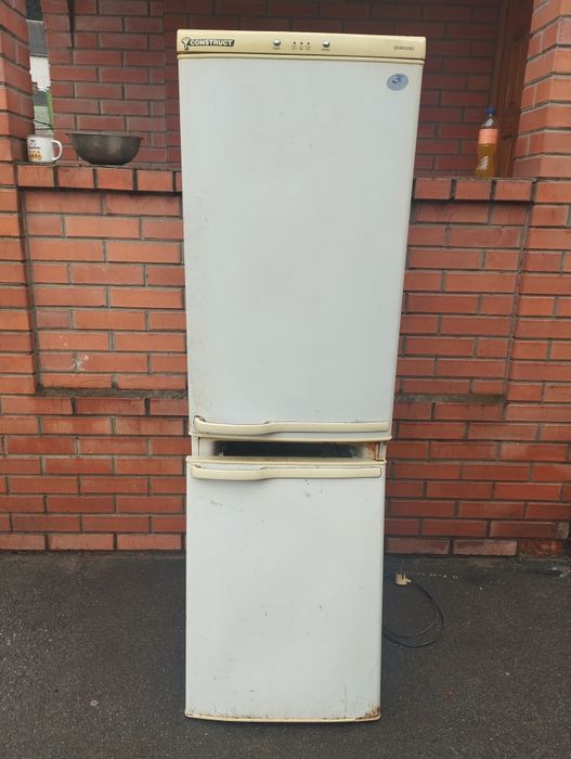 Продам Холодильник Samsung