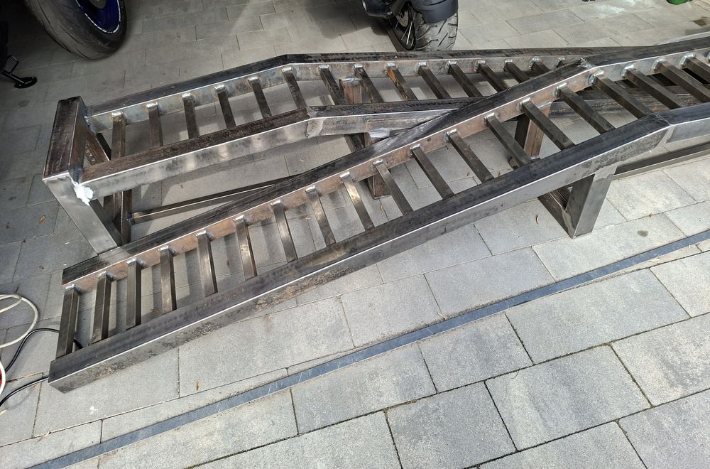 Najazdy samochodowe profil 6x6