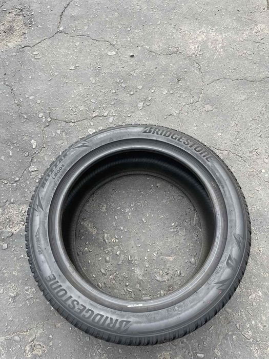 Шини 275/45 R20 Bridgestone зима 2022 рік 6,5 мм