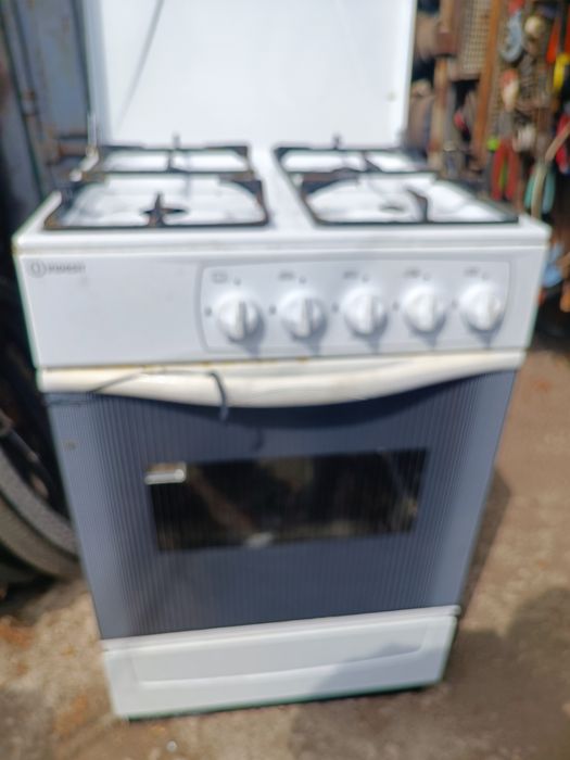 Газовая плита Indesit 4 х комфорная