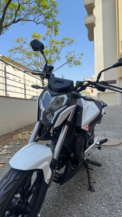 Keeway RKS 125 - 2025 Ainda com garantia