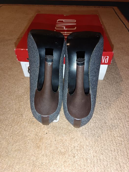 Sapatos Foreva tamanho 37