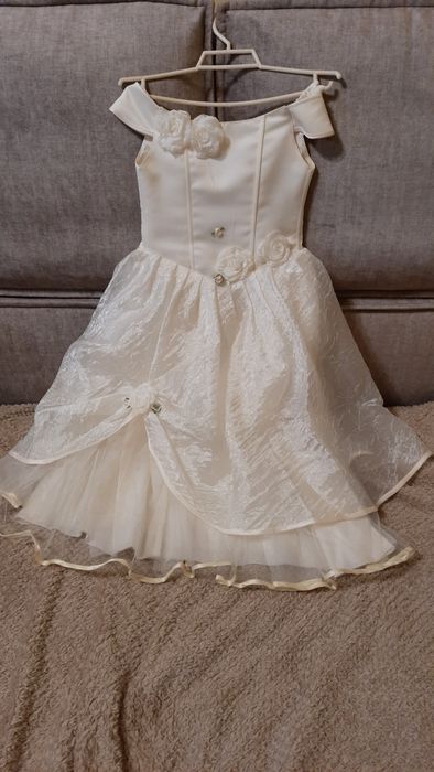 Плаття в садочок на випускний,або іншу подію,5-6 років