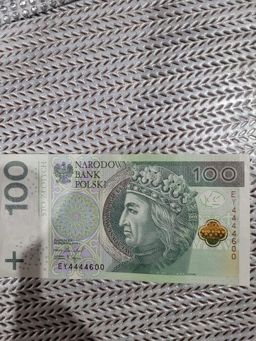 Baknoty 100zl super numerami