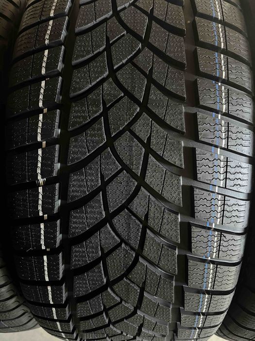 275/45/20+265/45/20 R20 Goodyear Ultra Grip Perfomance+ 4шт нові зима
