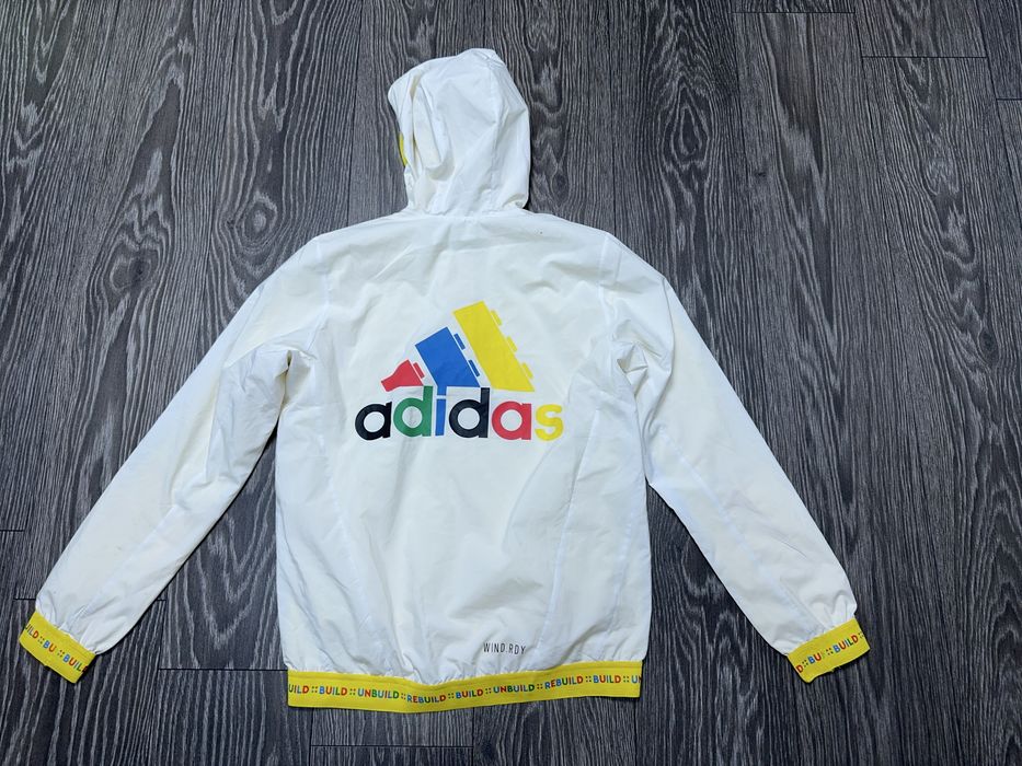 Adidas вітровка спортивна  підліткова