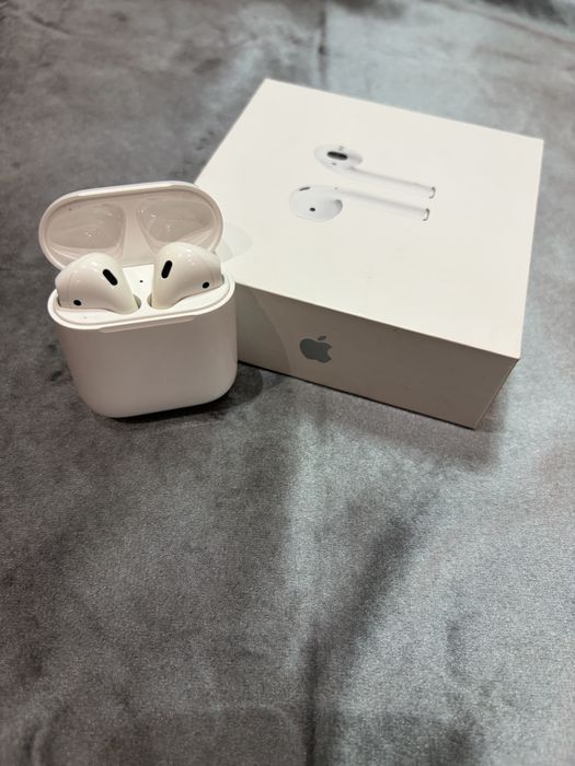 Apple AirPods 2