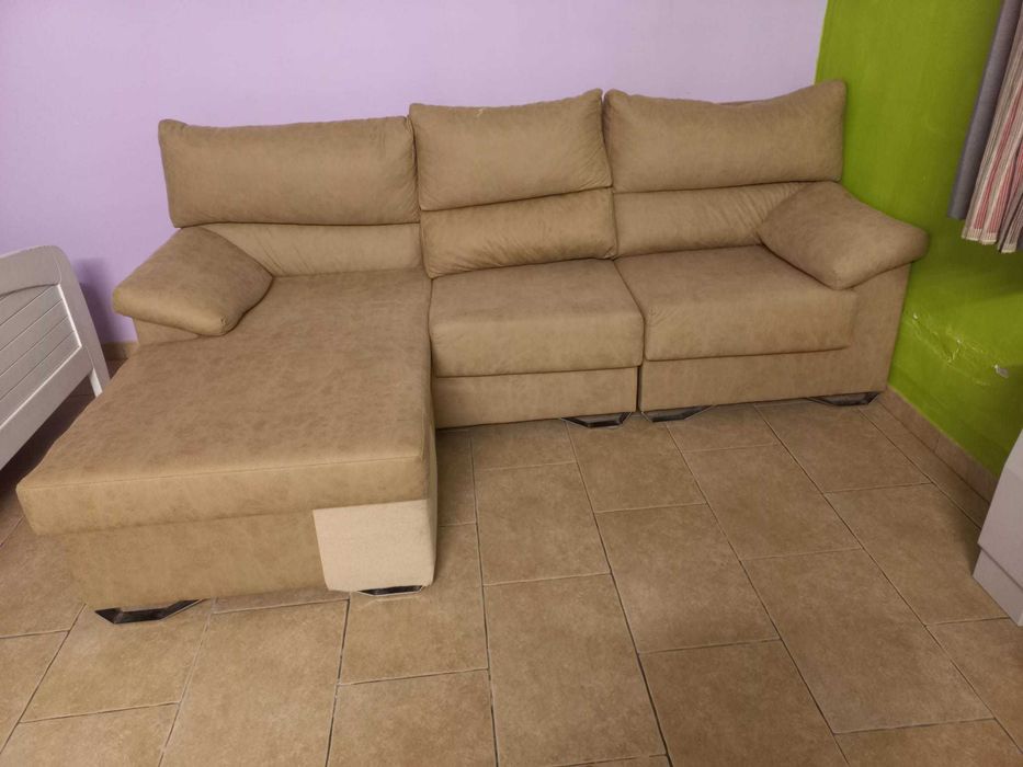 Sofás de sala cor castanha clara